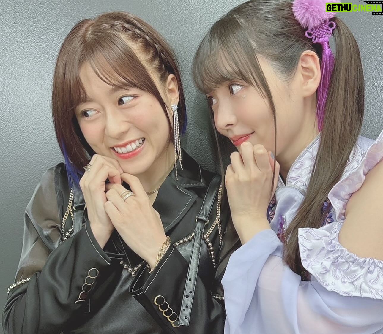 Sumire Uesaka Instagram - もくようび〜! 朝〜!おっはようございます! 皆さま、今週もすこやかにお過ごしでしょうか? エックスには投稿していましたが、私は舞台「サイボーグ009」を観劇したり、ポッケのゆりさんと東京競馬場に行ったり、カレー機関で提督とRanger!したりと、お仕事以外もすこやかハッピーな週末を過ごしたりしておりました! 競馬場のごはんがまた、美味しいのですよね…!! そして、まだ載せていなかったキンスパ2日目のお写真たちです〜っ! あらためて…すごい二日間だったなぁ…! 想い出、たくさんできましたっ!またこうして、キンスパメンバーの一員としてステージに立てる日がきますように…! 皆さま、ありがとうございましたっ! それでは本日も、すこやかにまいりましょうねっ! #上坂すみれ