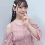 Sumire Uesaka Instagram - きょうから夜あそびです！！！ せりこさーん！！わーい！！ たのもしーい！！ありがとうー！！！！ 衣装　@stylist_tanakaayumi ヘアメイク　@yumikasawanishi