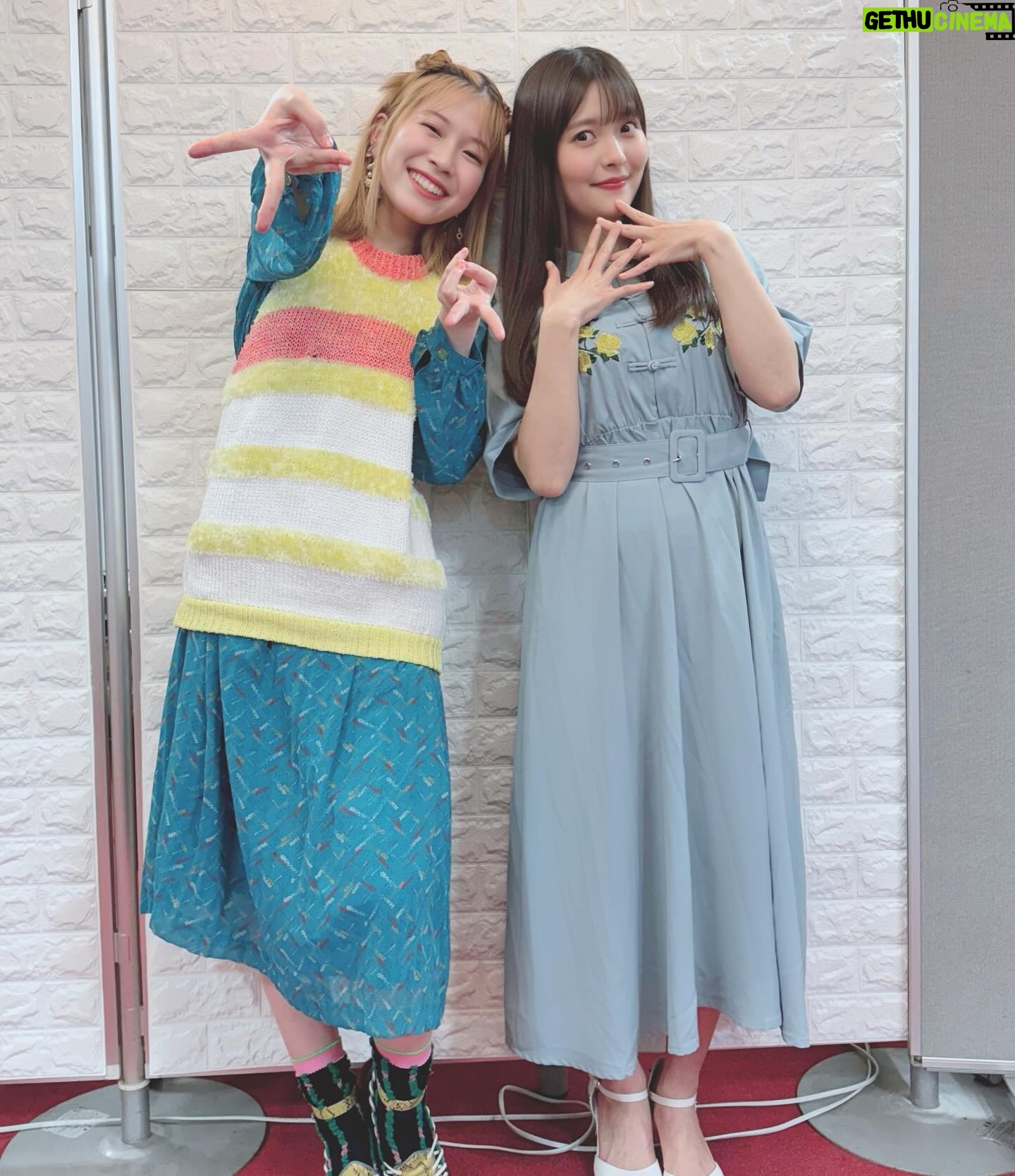 Sumire Uesaka Instagram - にちようび〜! 皆さま、いかがお過ごしでしょうか? 昨日は「おまえがねるまで」非公開録音イベントでしたっ!! お越しくださった皆さま、ありがとうございました〜っ! お昼はみかこしさん、夜はよしのさんをお迎えして、とっても自由すぎる非公開なイベントになりました!!楽しすぎました〜!ひぃひぃ…(`°ω°´) またおまねるのイベントが開催できますように!!そのときは果たして収録できるのかどうか…?!いったい…! それでは皆さま、すこやかにお過ごしくださいねっ! #上坂すみれ