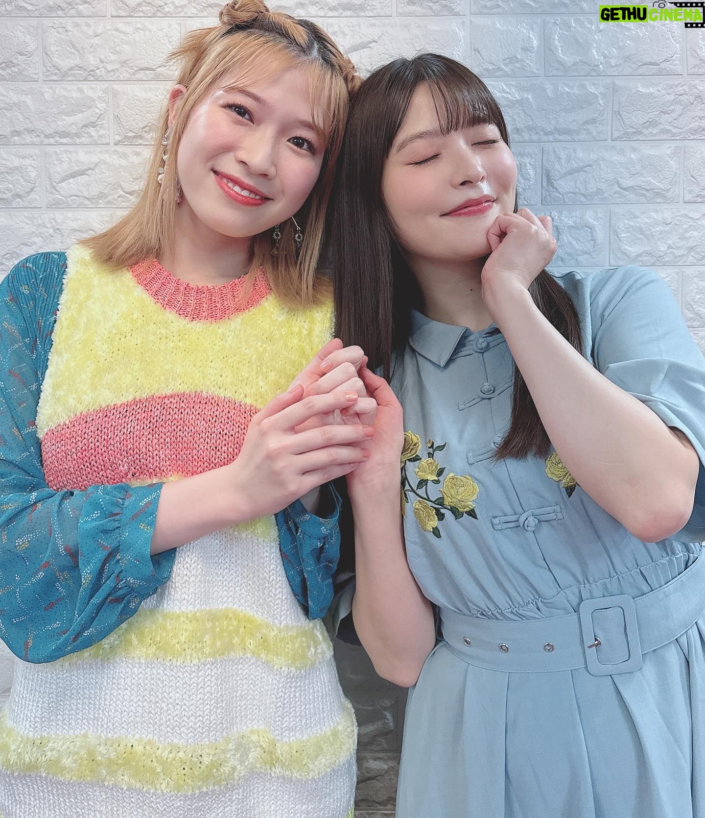 Sumire Uesaka Instagram - にちようび〜! 皆さま、いかがお過ごしでしょうか? 昨日は「おまえがねるまで」非公開録音イベントでしたっ!! お越しくださった皆さま、ありがとうございました〜っ! お昼はみかこしさん、夜はよしのさんをお迎えして、とっても自由すぎる非公開なイベントになりました!!楽しすぎました〜!ひぃひぃ…(`°ω°´) またおまねるのイベントが開催できますように!!そのときは果たして収録できるのかどうか…?!いったい…! それでは皆さま、すこやかにお過ごしくださいねっ! #上坂すみれ
