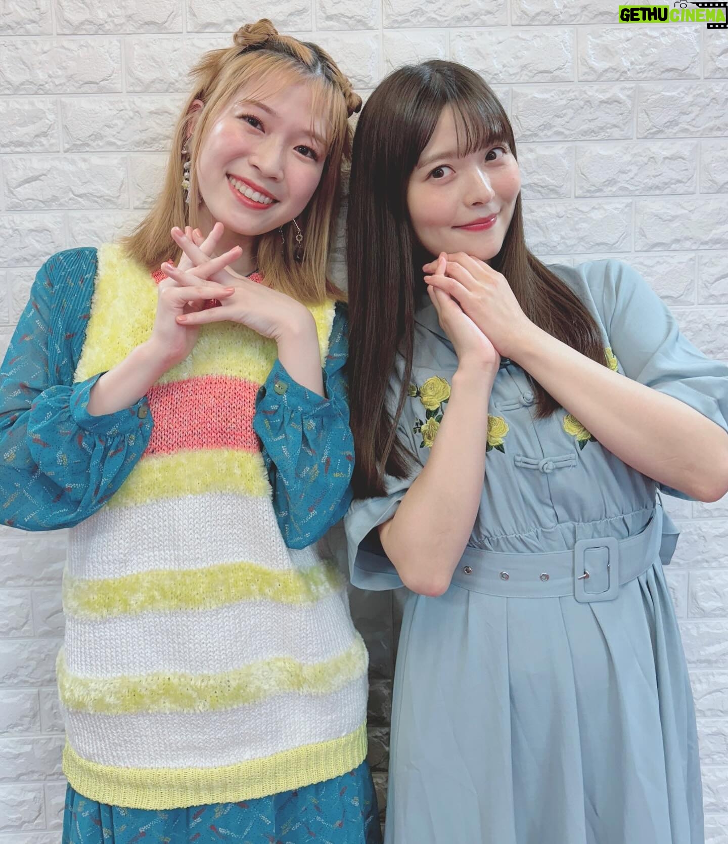 Sumire Uesaka Instagram - にちようび〜! 皆さま、いかがお過ごしでしょうか? 昨日は「おまえがねるまで」非公開録音イベントでしたっ!! お越しくださった皆さま、ありがとうございました〜っ! お昼はみかこしさん、夜はよしのさんをお迎えして、とっても自由すぎる非公開なイベントになりました!!楽しすぎました〜!ひぃひぃ…(`°ω°´) またおまねるのイベントが開催できますように!!そのときは果たして収録できるのかどうか…?!いったい…! それでは皆さま、すこやかにお過ごしくださいねっ! #上坂すみれ