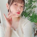 Sumire Uesaka Instagram - きんようび〜！ 皆さま、今週も一週間おつかれさまでしたっ！ そして5月よさようなら〜！！ 五月病にも負けないあなたは超！えらーい！！ 負けてもいいんだよ〜！！ 載せそびれなお写真がたくさんあることに気づいたので、ぼちぼち載せてゆきますねっ！ これは「闇鍋」を作った日のお写真です⌒°( ´∀`)°⌒ 私はきのこ鍋が好きですぞ！菌よ今夜もありがとう〜！ それではみなさま、すこやかな金曜日を過ごしましょうねっ！ #上坂すみれ