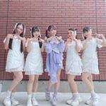 Sumire Uesaka Instagram - かようび〜！ みなさま、すこやかにお過ごしですかっ？ キンスパのお衣装お写真です〜！ 1日目はお団子カバー、2日目はツインテールでしたっ！ キンスパ、あらためて本当に途方もない歴史的なお祭りでした…！！！！ アニソンの歴史、ライブの感動、素敵なものがたくさんつまった、愛しかない空間に、自分もアーティストとして並ばせていただいていることが…夢のような、不思議なような、誇らしいような！本当に、ありがとうございますっ！ またこんな幸福なステージに立てる日まで…ますます、がんばりますねっ！ 9月のベストツアーもぜひぜひよろしくお願いしますっ！ アーティストのみなさまとの想い出お写真もまたのせますね〜っ！ それでは皆さま、今週もすこやかにまいりましょうね〜っ！ #上坂すみれ