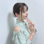 Sumire Uesaka Instagram - かようび〜！ 夜あそびですよ〜！！ せりこさんハウスにこの前遊びにいってきましたよ…！！うふふふふふ…！！！！！ 皆さま、今週もすこやかにまいりましょう〜！！ #声優と夜あそび 衣装　@stylist_tanakaayumi ヘアメイク　@ri_sa_ku_ra_