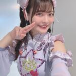 Sumire Uesaka Instagram - かようび〜！ みなさま、すこやかにお過ごしですかっ？ キンスパのお衣装お写真です〜！ 1日目はお団子カバー、2日目はツインテールでしたっ！ キンスパ、あらためて本当に途方もない歴史的なお祭りでした…！！！！ アニソンの歴史、ライブの感動、素敵なものがたくさんつまった、愛しかない空間に、自分もアーティストとして並ばせていただいていることが…夢のような、不思議なような、誇らしいような！本当に、ありがとうございますっ！ またこんな幸福なステージに立てる日まで…ますます、がんばりますねっ！ 9月のベストツアーもぜひぜひよろしくお願いしますっ！ アーティストのみなさまとの想い出お写真もまたのせますね〜っ！ それでは皆さま、今週もすこやかにまいりましょうね〜っ！ #上坂すみれ