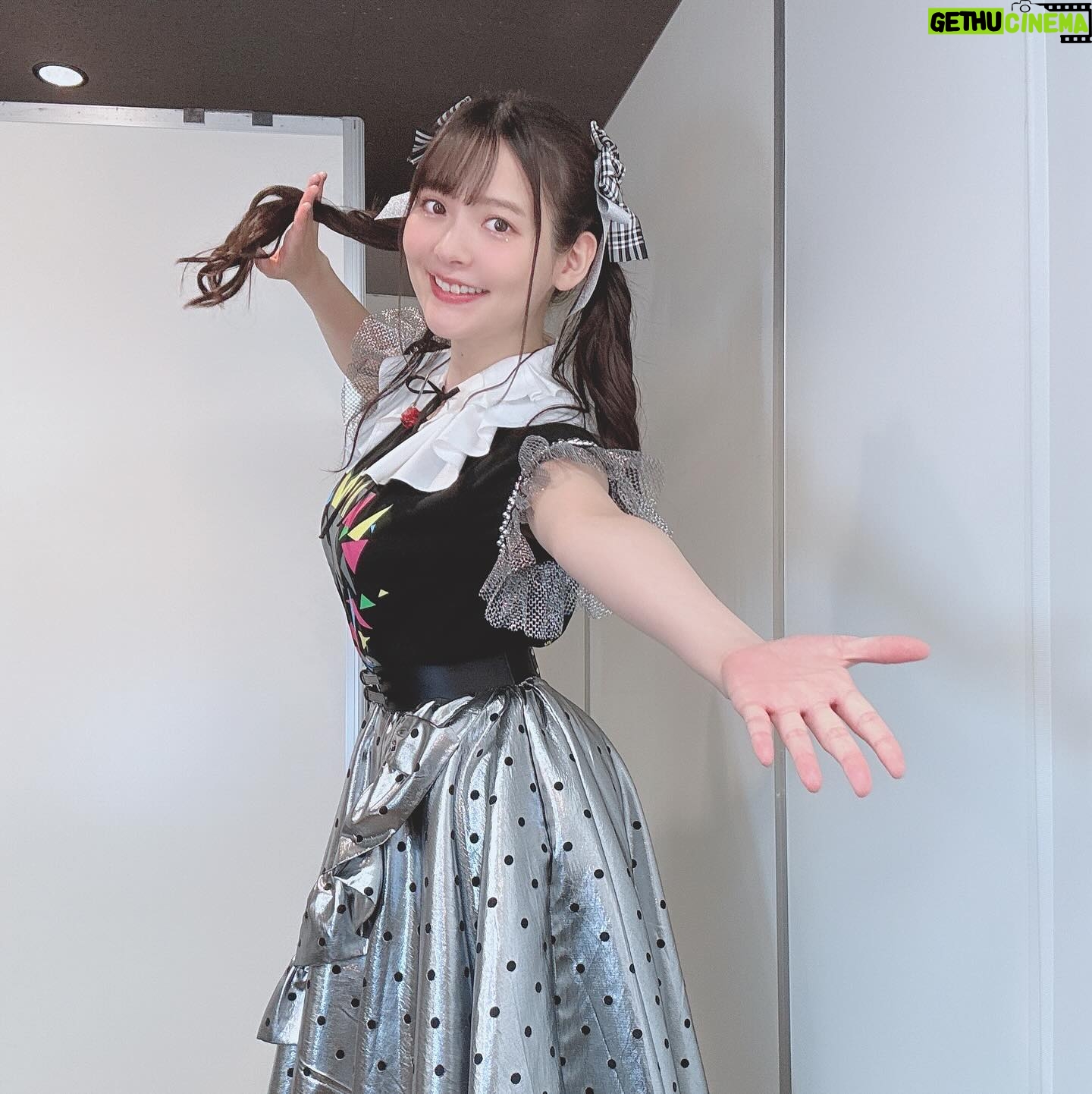 Sumire Uesaka Instagram - にちようび〜! まもなく!キンスパ2日目がスタートしますっ!! 1日目に撮った想い出お写真たちっ! 本当にキンスパはすごい…すごい空間です!! 歴史的で空前絶後すぎる空間を皆さまと共有できること、あらためて嬉しく思いますっ! そして本日来られる皆さま、何卒よろしくお願いいたします!楽しい時間を過ごしましょう〜っ!! それではみなさま、すこやかで楽しい日曜日をお過ごしくださいねっ! #キンスパ