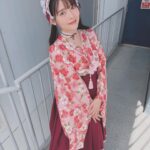Sumire Uesaka Instagram - もくようび〜！ そして、こんにちは4月っ！！ 皆さま、すこやかにお過ごしでしょうか？ 新生活が始まったぞー！という方もたくさんいらっしゃると思います！いろいろ覚えたり慣れたりするのは…大変…！疲れる…！そんな生活に立ち向かっているあなたはなんて……偉大なんだ……！！！ 偉大な同志に乾杯！！！！！ ちょっと遅れてしまいましたが、「ディア・パンタレイ」リリース大阪のお洋服オフショットです！ 本当にお天気がよかった〜！名古屋から大阪へこのお洋服で移動していたので、道中の様子も載せておきますね！ あらためて、4月も素敵に楽しくすこやかに、まいりましょうねっ！ #上坂すみれ 衣装　@natsu_no_mizu ヘアメイク　@hana.freelancehm