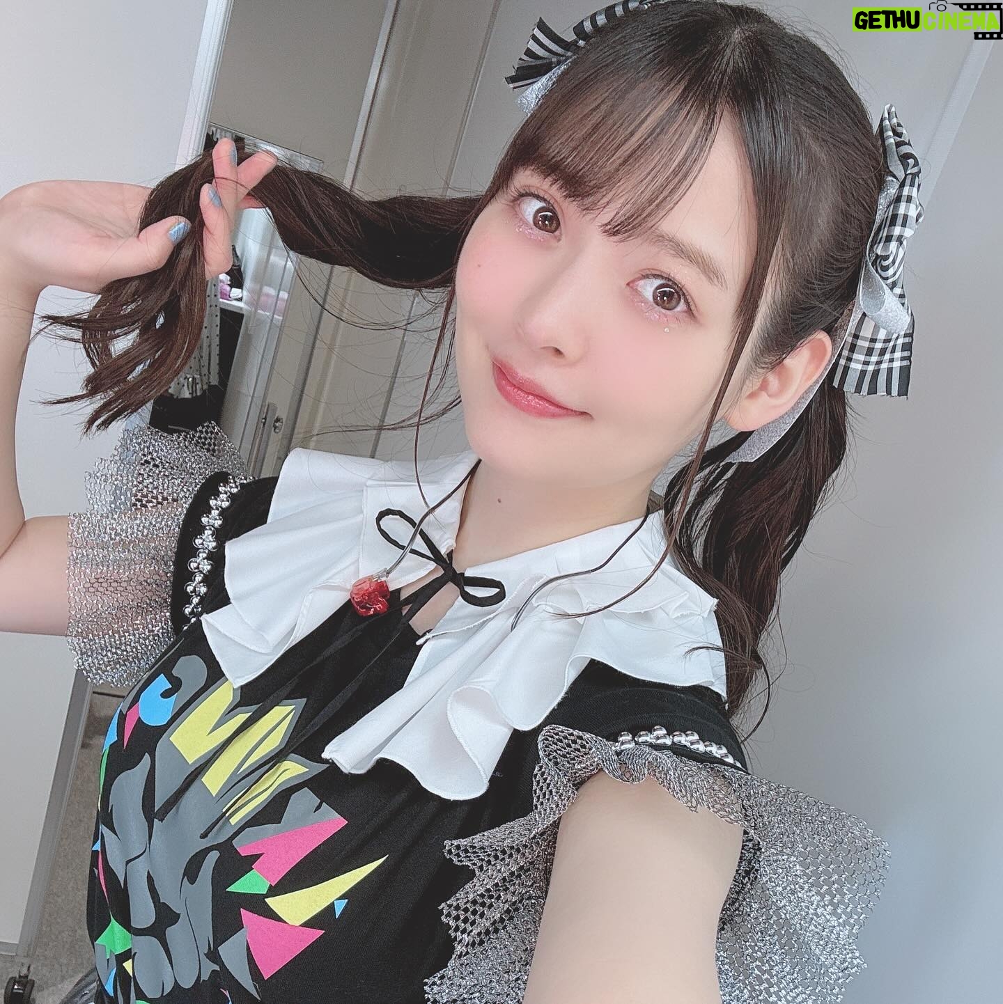 Sumire Uesaka Instagram - にちようび〜! まもなく!キンスパ2日目がスタートしますっ!! 1日目に撮った想い出お写真たちっ! 本当にキンスパはすごい…すごい空間です!! 歴史的で空前絶後すぎる空間を皆さまと共有できること、あらためて嬉しく思いますっ! そして本日来られる皆さま、何卒よろしくお願いいたします!楽しい時間を過ごしましょう〜っ!! それではみなさま、すこやかで楽しい日曜日をお過ごしくださいねっ! #キンスパ