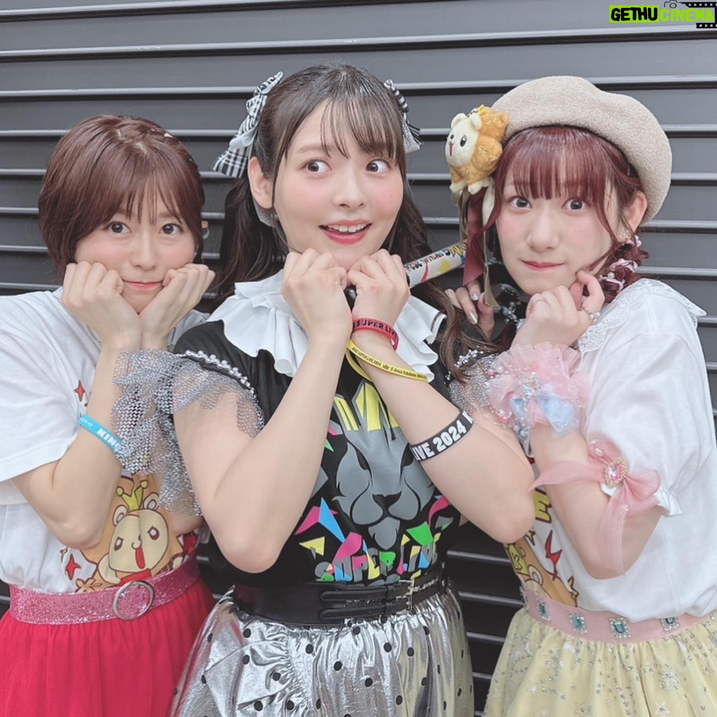 Sumire Uesaka Instagram - にちようび〜! まもなく!キンスパ2日目がスタートしますっ!! 1日目に撮った想い出お写真たちっ! 本当にキンスパはすごい…すごい空間です!! 歴史的で空前絶後すぎる空間を皆さまと共有できること、あらためて嬉しく思いますっ! そして本日来られる皆さま、何卒よろしくお願いいたします!楽しい時間を過ごしましょう〜っ!! それではみなさま、すこやかで楽しい日曜日をお過ごしくださいねっ! #キンスパ