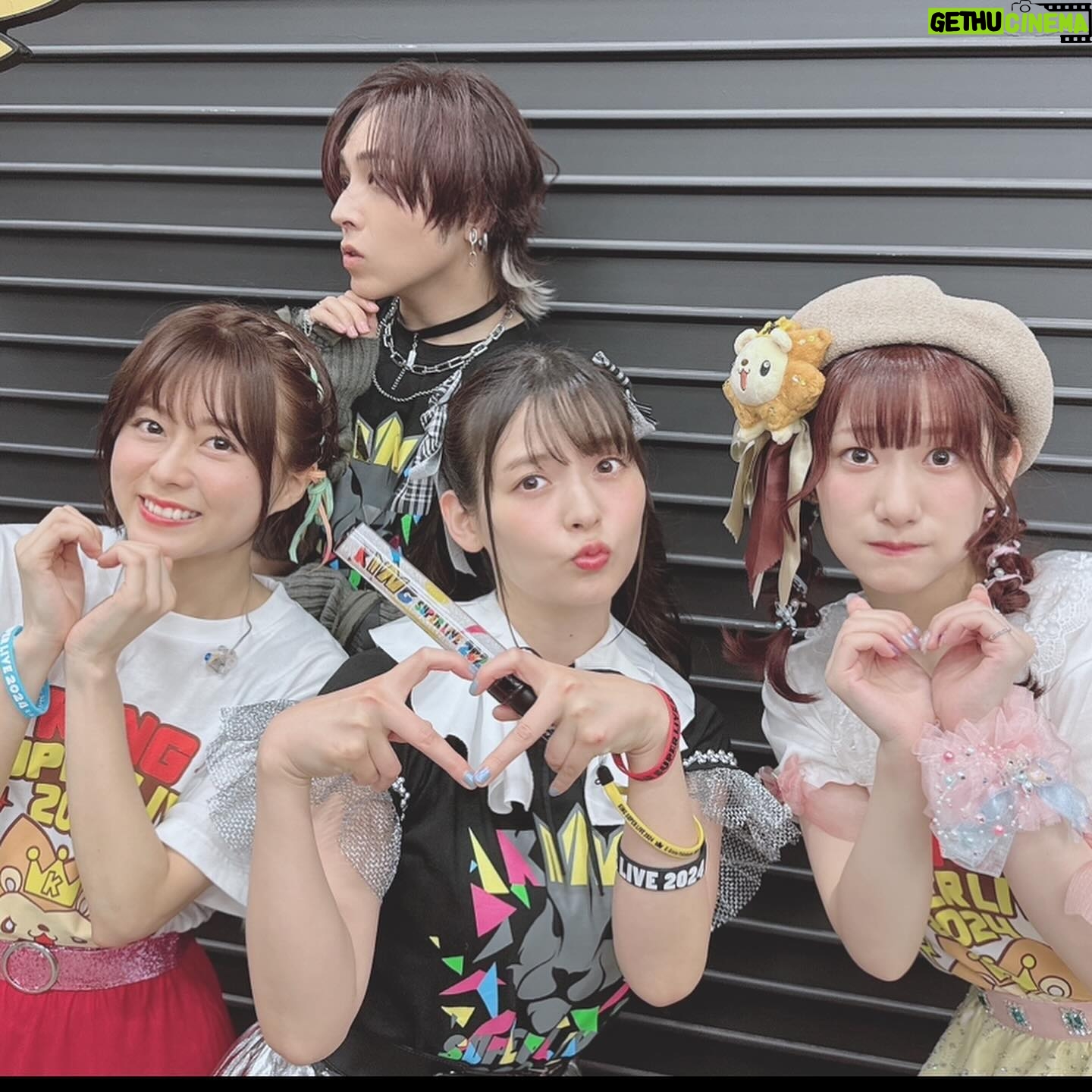 Sumire Uesaka Instagram - にちようび〜! まもなく!キンスパ2日目がスタートしますっ!! 1日目に撮った想い出お写真たちっ! 本当にキンスパはすごい…すごい空間です!! 歴史的で空前絶後すぎる空間を皆さまと共有できること、あらためて嬉しく思いますっ! そして本日来られる皆さま、何卒よろしくお願いいたします!楽しい時間を過ごしましょう〜っ!! それではみなさま、すこやかで楽しい日曜日をお過ごしくださいねっ! #キンスパ