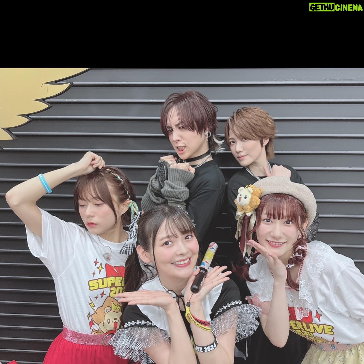 Sumire Uesaka Instagram - にちようび〜! まもなく!キンスパ2日目がスタートしますっ!! 1日目に撮った想い出お写真たちっ! 本当にキンスパはすごい…すごい空間です!! 歴史的で空前絶後すぎる空間を皆さまと共有できること、あらためて嬉しく思いますっ! そして本日来られる皆さま、何卒よろしくお願いいたします!楽しい時間を過ごしましょう〜っ!! それではみなさま、すこやかで楽しい日曜日をお過ごしくださいねっ! #キンスパ