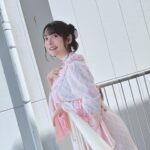 Sumire Uesaka Instagram - 「ディア・パンタレイ」リリースイベント、東京も無事終了いたしました〜！ あらためて、お越しくださった皆さま、行きたかった…！と念を送ってくれていた皆さま、ありがとうございますっ！ お箸をお渡しするのって縁起がいいんですね〜！新年度のみんなもすこやかになれますように！！念っ！！ 今回のリリースイベントは和風シリーズなお衣装でお届けしました！春らしいピンクのお衣装、あったかい今日にぴったりですな！ 大阪でたこ焼き食べそこねたのを思い出したので、たこ焼き、食べます！！ぜったい！！ それでは皆さま、すこやかな日曜日をお過ごしくださいませ〜っ！！ #上坂すみれ 衣装　@natsu_no_mizu ヘアメイク　@yumikasawanishi