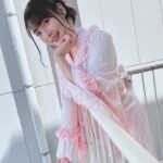 Sumire Uesaka Instagram - 「ディア・パンタレイ」リリースイベント、東京も無事終了いたしました〜！ あらためて、お越しくださった皆さま、行きたかった…！と念を送ってくれていた皆さま、ありがとうございますっ！ お箸をお渡しするのって縁起がいいんですね〜！新年度のみんなもすこやかになれますように！！念っ！！ 今回のリリースイベントは和風シリーズなお衣装でお届けしました！春らしいピンクのお衣装、あったかい今日にぴったりですな！ 大阪でたこ焼き食べそこねたのを思い出したので、たこ焼き、食べます！！ぜったい！！ それでは皆さま、すこやかな日曜日をお過ごしくださいませ〜っ！！ #上坂すみれ 衣装　@natsu_no_mizu ヘアメイク　@yumikasawanishi