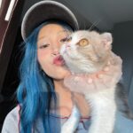 Sumitra Duangkaew Instagram - Mama love u 💙🤏🏻🐈🐈‍⬛ @lukshin.moodengg