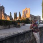 Sumru Yavrucuk Instagram - Kıbrıs’lı Sanatseverler🦋biz geldik.yarın Yakın Doğu Üniversitesinde saat 20 de Shirley Valentine 🦋bekliyoruz .#bellapais