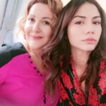 Sumru Yavrucuk Instagram – Şekerparem elleriniz,gözünüz,gönlünüz 1 olsun.seni çok seviyorum gelinim🤍🤍🤍💐🥂 @demetozdemir –  @oguzhankoctv