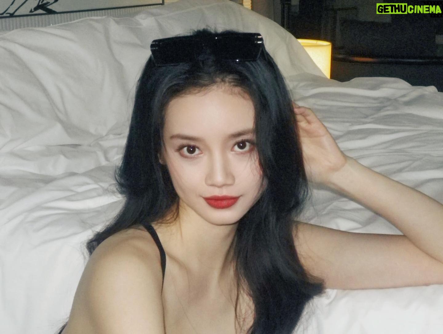Sun Yihan - 24.4K Likes - 🕶️