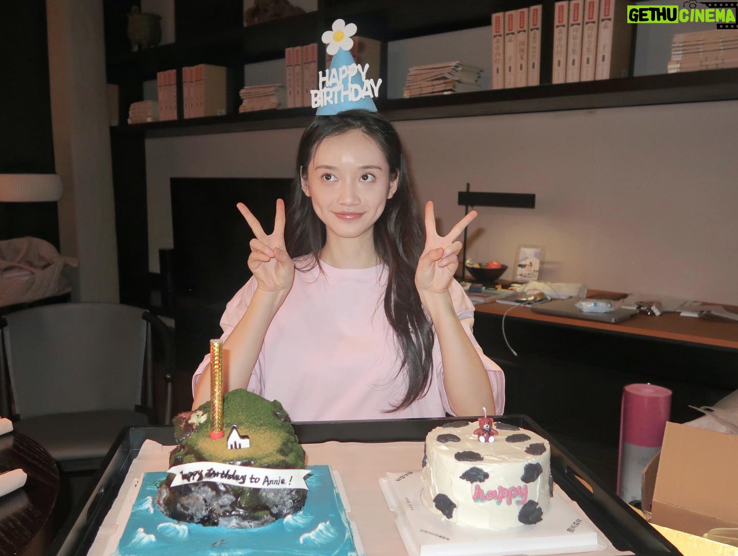 Sun Yihan - 29.6K Likes - 25!🎂