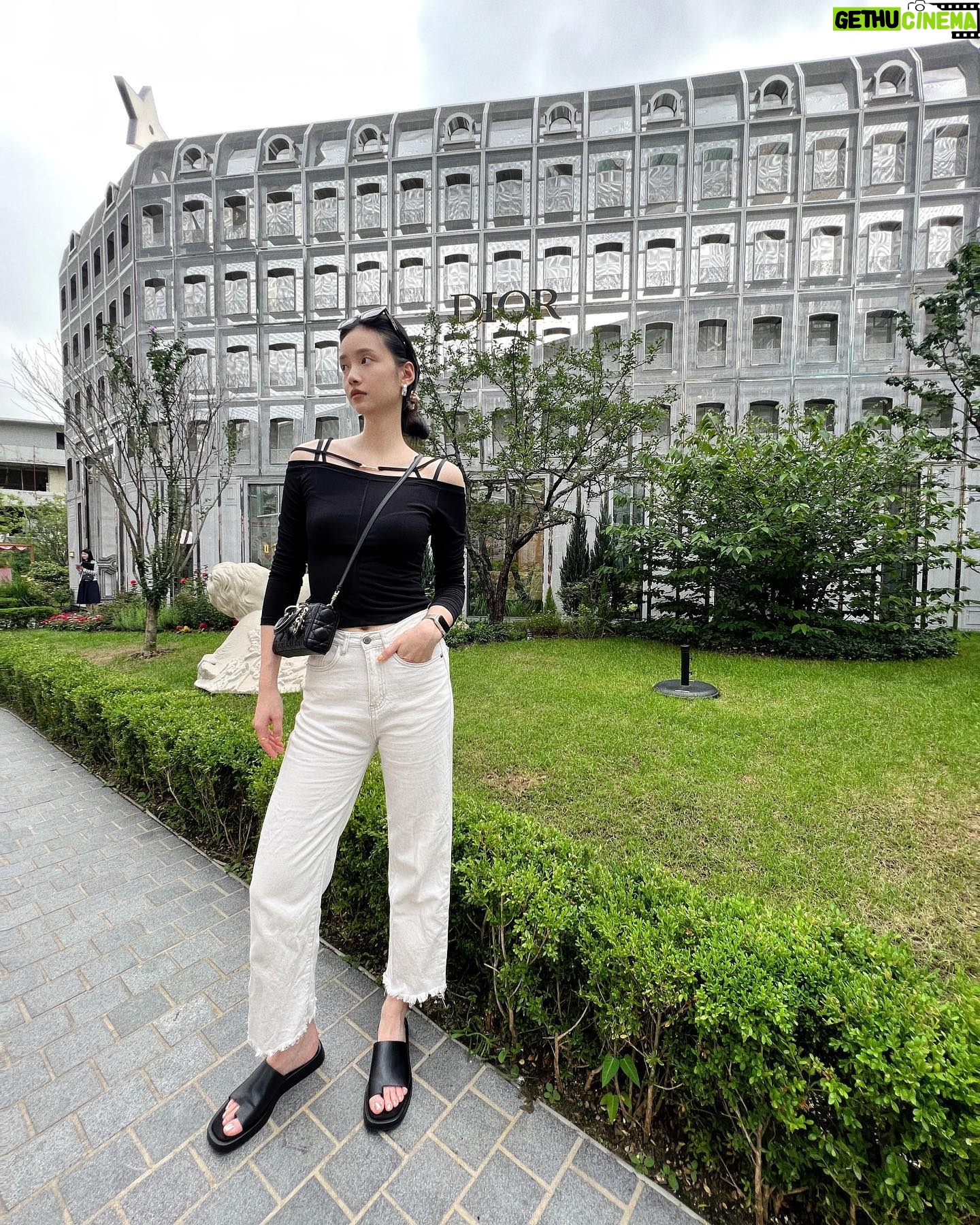 Sun Yihan - 18.4K Likes -