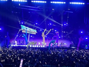 Sun Yihan Instagram - 周五的演唱会！
#李宇春 #周末愉快