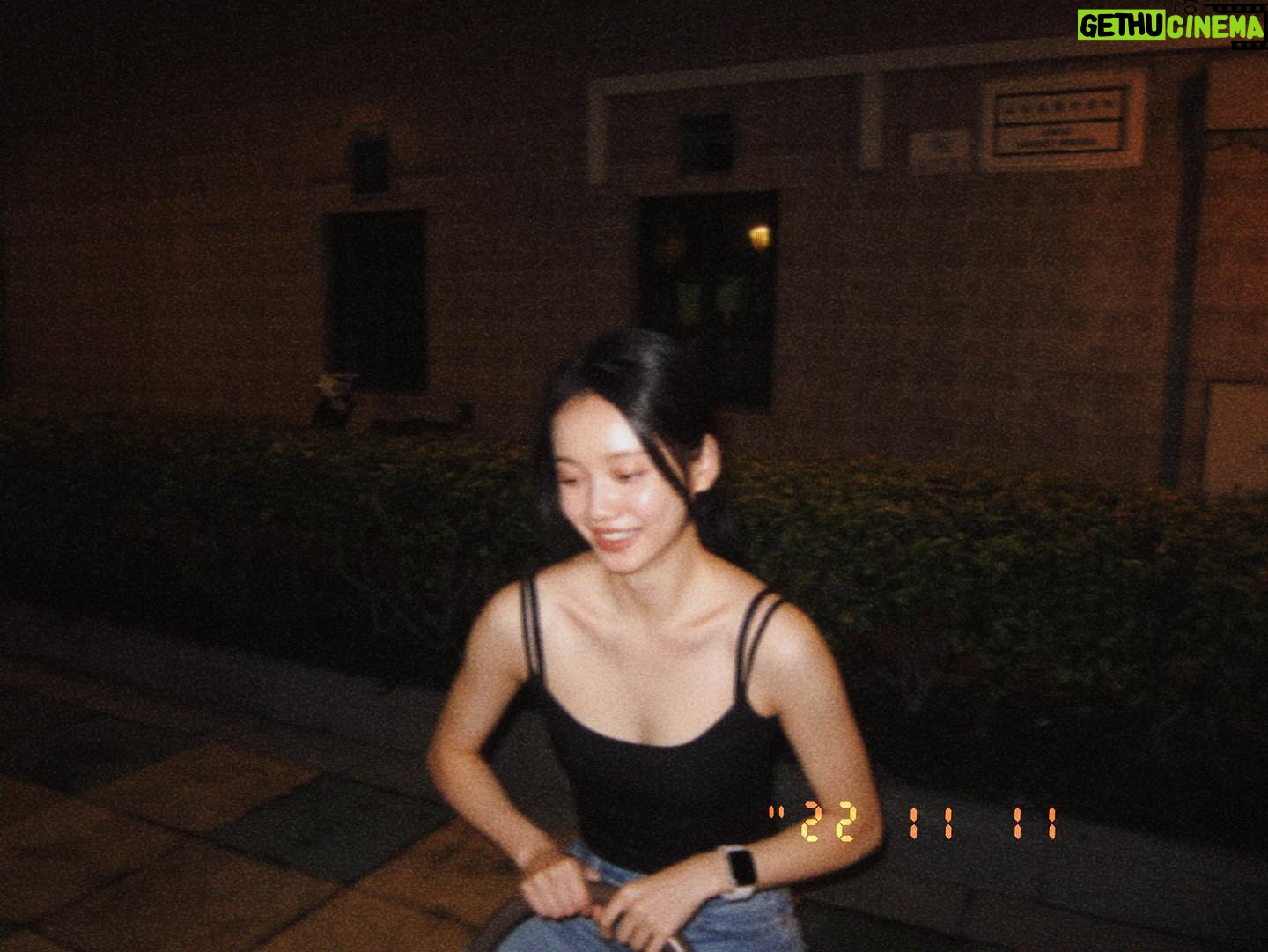 Sun Yihan - 24.5K Likes - 22 11 11
相机没电前的照片🤦♀️