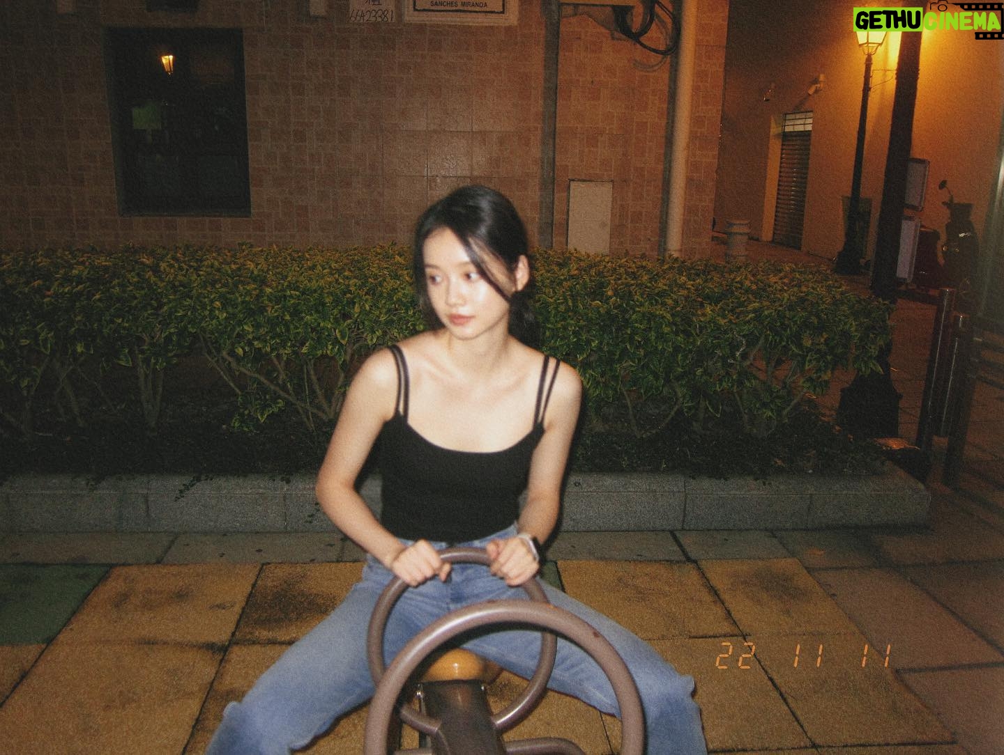 Sun Yihan - 24.5K Likes - 22 11 11
相机没电前的照片🤦♀️