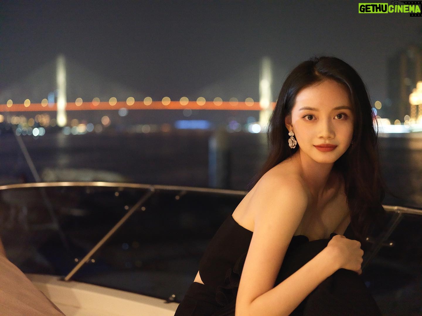 Sun Yihan - 17.7K Likes - fashion pop!💨🌌🌌