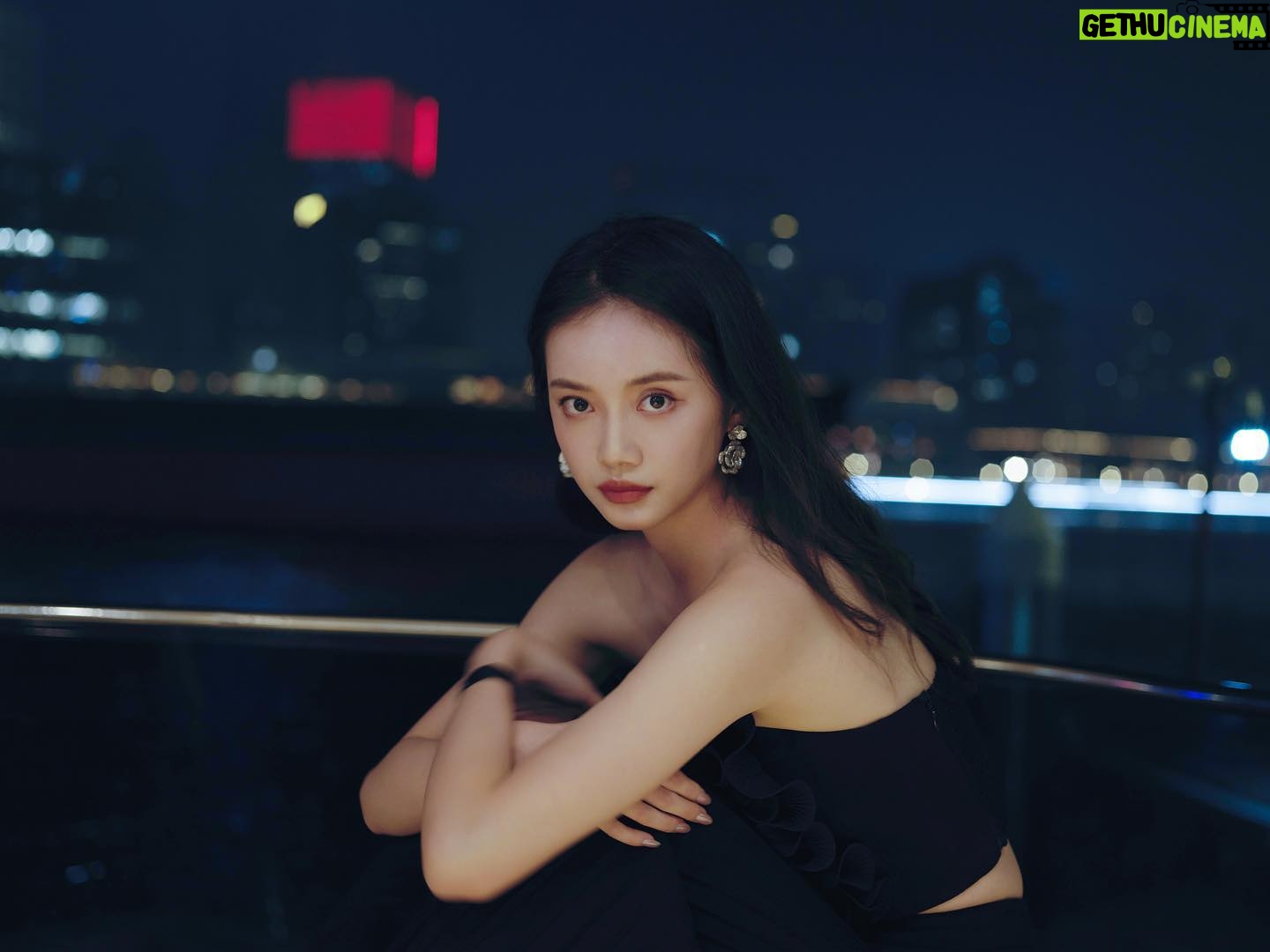 Sun Yihan - 17.7K Likes - fashion pop!💨🌌🌌