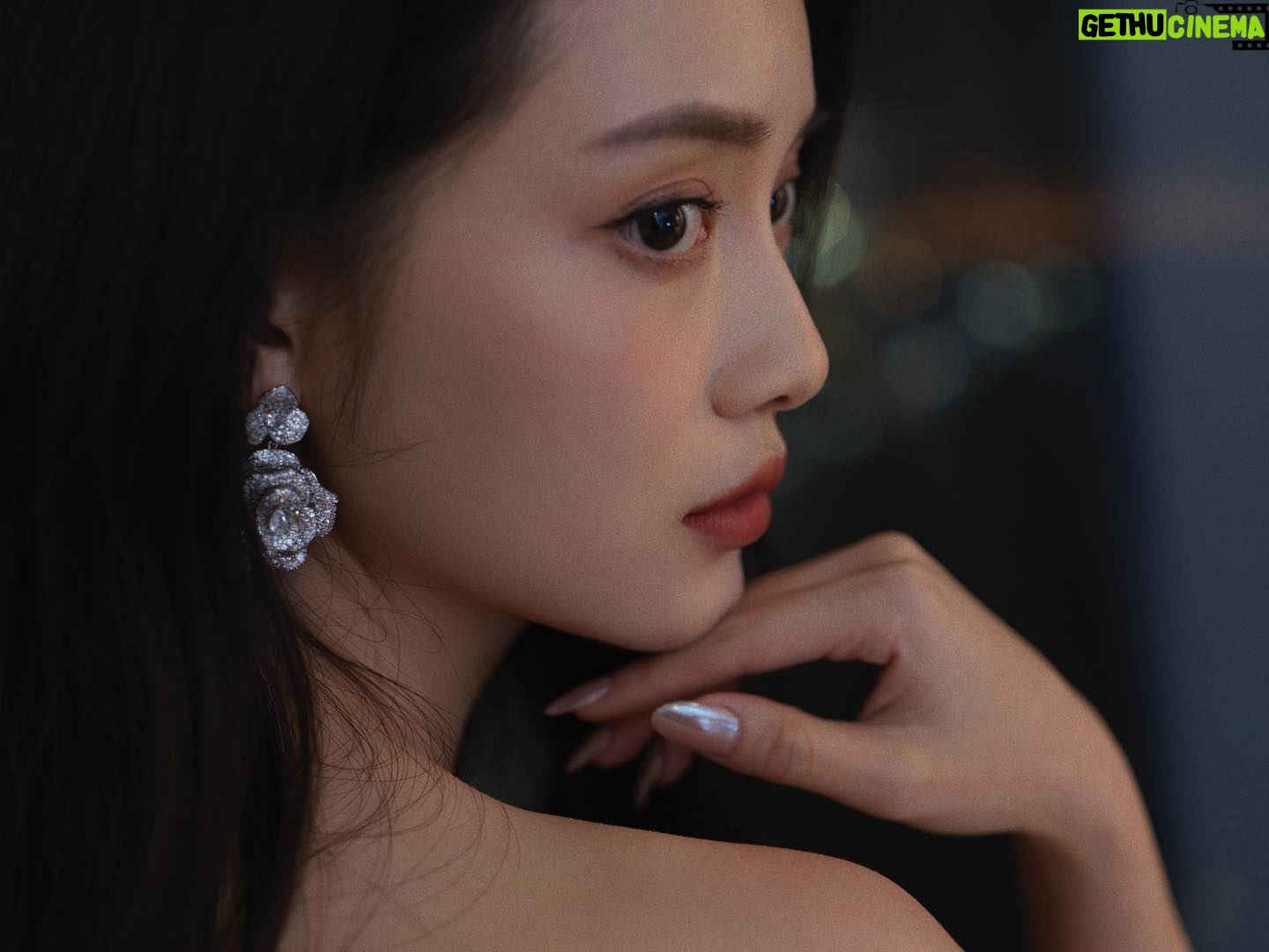 Sun Yihan - 17.7K Likes - fashion pop!💨🌌🌌