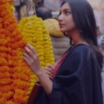 Sunerah Binte Kamal Instagram - আমি শীতের দুপুরে খুঁজেছি অলীক ডানা তুমি টাঙিয়ে রেখো রোদের শামিয়ানা