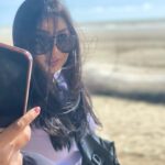 Sunerah Binte Kamal Instagram – Beach hair, don’t care.

@sarahalamanya takes good candids