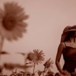 Sunerah Binte Kamal Instagram - Just like a sunflower. এইটা, ওইটা নাকি সেইটা?