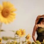 Sunerah Binte Kamal Instagram - Just like a sunflower. এইটা, ওইটা নাকি সেইটা?
