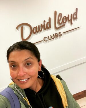Sunetra Sarker Instagram - It happened! once a week every week for the whole year so far !! I know !! so impressive 🌟 😂#lifegoals #fitnessfirst #bestself #tryingmybest