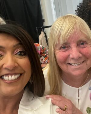 Sunetra Sarker Instagram - Well what a spectacular day and night it was! ⚡️⭐️ truly historic - epic Eurovision atmosphere - Watch all the highlights with me and @rylan tonight “Eurovision Welcomes the World” BBC1 6.30pm @bbceurovision 
Stylist @krishanparmar_  Make-Up @marcosgmakeup hair @charliewilkinsonhair suit @nadinemerabi earrings @butlerandwilson shoes @kat_maconie ❤️🙏🏽 special secret support from @dollyjj @amy_lhickman @unconditionalpictures 😻