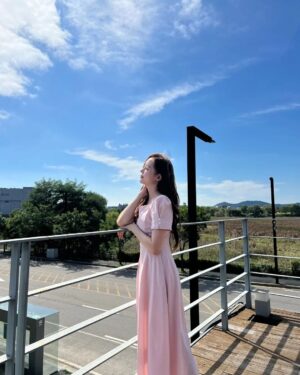 Sung Yu-ri Instagram - 날이 좋아서
햇살이 적당해서
📷