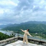 Sung Yu-ri Instagram - 날이 좋아서 깡총깡총🐰