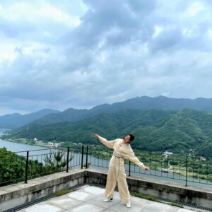 Sung Yu-ri Instagram - 날이 좋아서
깡총깡총🐰