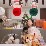 Sung Yu-ri Instagram - 집콕 크리스마스파뤼🌲 모두 행복한 성탄절 보내세요🎅