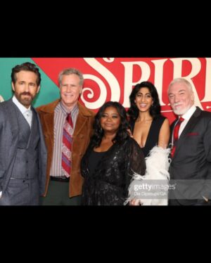 Sunita Mani Instagram - Feeling the love and spirit from our premiere 💫 it was a gem of a night! And a fantastic team of support and glam, love ye xoxo
.
.
.
Styled by @sarahslutsky 
Hairola by @seijinyc 
Makeup by @kirinstagram
Handhold by @stephanievkazanjian