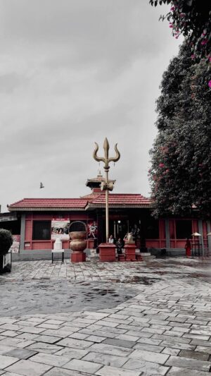 Sunitha Varma Instagram - Captivated by the divine essence of Nepal’s divine temples.. 🙌💫 
.
.
.
#pashupatinath #nepal #lordshiva #templevibes #kathmandu #pokhara #guyeshwari #hanumanji #divineconnection #templeblessings #blessed