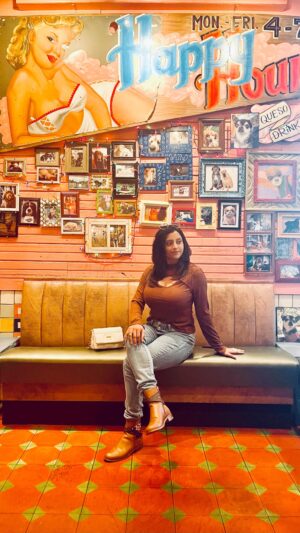 Sunitha Varma Instagram - Memories woven in frames. A reel of joy, love and laughter .. ✨
.
.
.
#réel #reelofjoy #memoriesinframes #happytimes