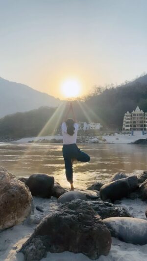 Sunitha Varma Instagram - Pure bliss. Yoga, movement, and a peaceful mind.🧘‍♀️💫
.
.
.
#yogajourney #gratefulheart #neverstoplearning #flowstate #moveyourbody #findyourcalm #purebliss