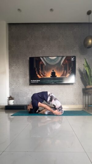 Sunitha Varma Instagram - Every stretch, every breath, a step closer to embracing flexibility and strength 🌟 #yogajourney 
.
.
.
#yogaeveryday #yogalove #camelpose #fullcamelpose #purnaustrasana #flexibility #yogapractice #yogaliving #yogalife #yogajoy #yogafun #yogaaddict #healthylifestyle #yogachallenge #inspiration #yoga #sunithavarma