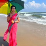 Sunitha Srinivasan Instagram – Kolakara………. 

#thalatuserial  #making