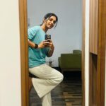 Sunitha Srinivasan Instagram – Just like that 😉

#trendingsongs #sunithasrinisan #serial #actress #zeetamilserial #rathna #anna #fyp