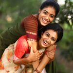 Sunitha Srinivasan Instagram - Sisters love ❤️ Pic @thinkstudiosindia thank you #sisterlove #zeetamil #anna #rathna #isaki