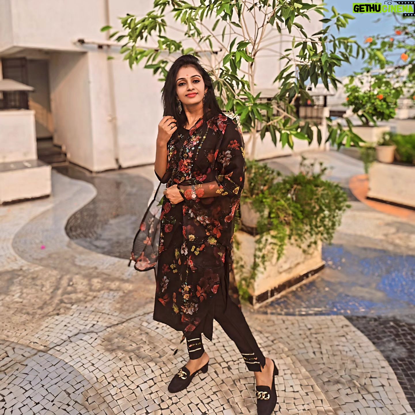 Sunitha Srinivasan Instagram - Current climate suitable song.