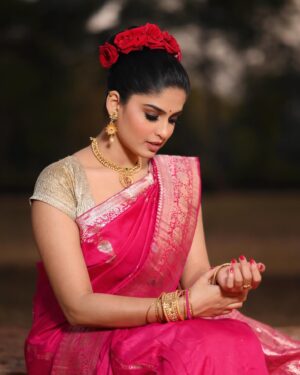 Sunmeera Nagesh Instagram - @sunmeera.nagesh 💕🌸🌷 
.
#makeupbysunilsaha 🌟 
.
Photography @asish_photography_bpd 📸
For makeup bookings - 8249269834 📞
. 
#makeupartist #instabride #instamood #makeuphairbysunilsaha #instalike #instagood #makeupartistworldwide #indianbride #naturalmakeup  #makeuplife #bridesofindia #indianmakeup #odishamakeupartist #baripadamakeupartist  #viralpics #viralpost #bridesofinstagram #instafashion #instalove #traditional #makeupgoals #indianwedding #photoshoot #wedding #indianmakeupartist #throwback #undiscovered_muas #undiscoveredmuas #instagram ✨🌟