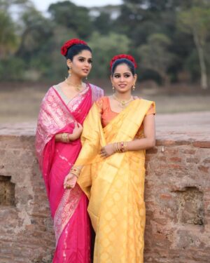 Sunmeera Nagesh Instagram - ✨
.
.
Credits: @makeupbysunilsaha @asish_photography_bpd